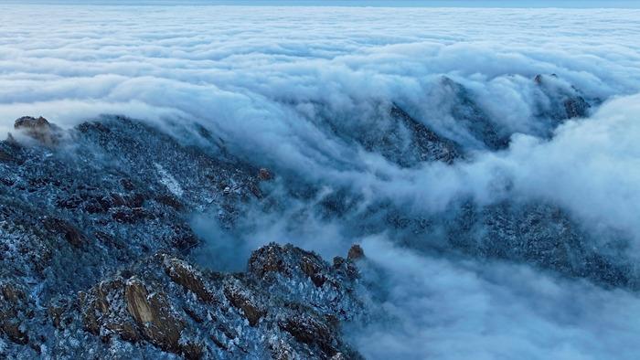 河南堯山：初雪新霽 云?？澙@